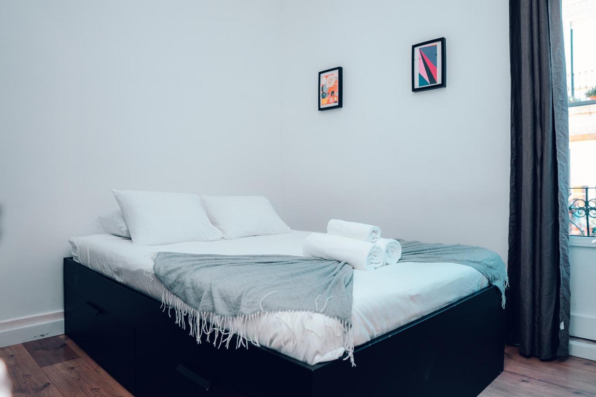 Guest house Alameda *